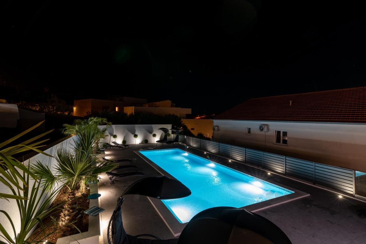Apartments Vrania Seget Vranjica Bagian luar foto