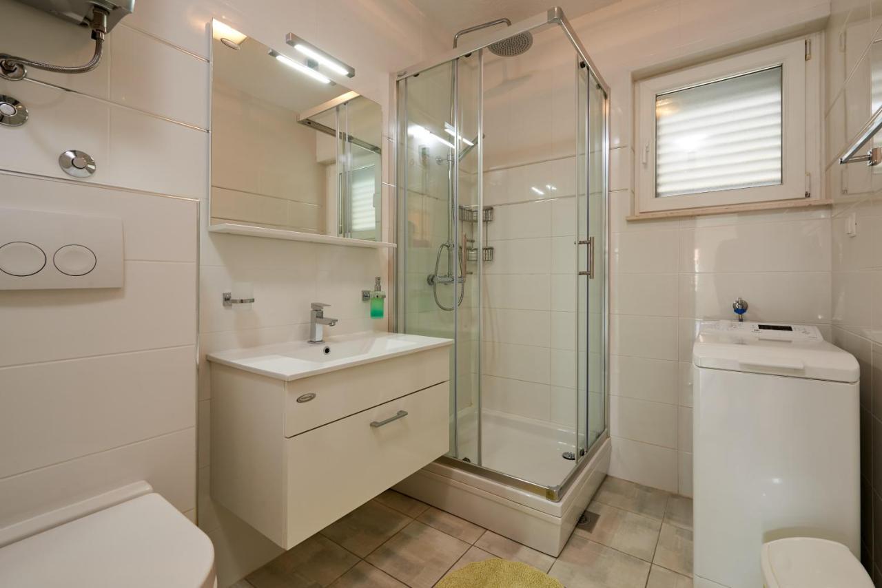 Apartments Vrania Seget Vranjica Bagian luar foto