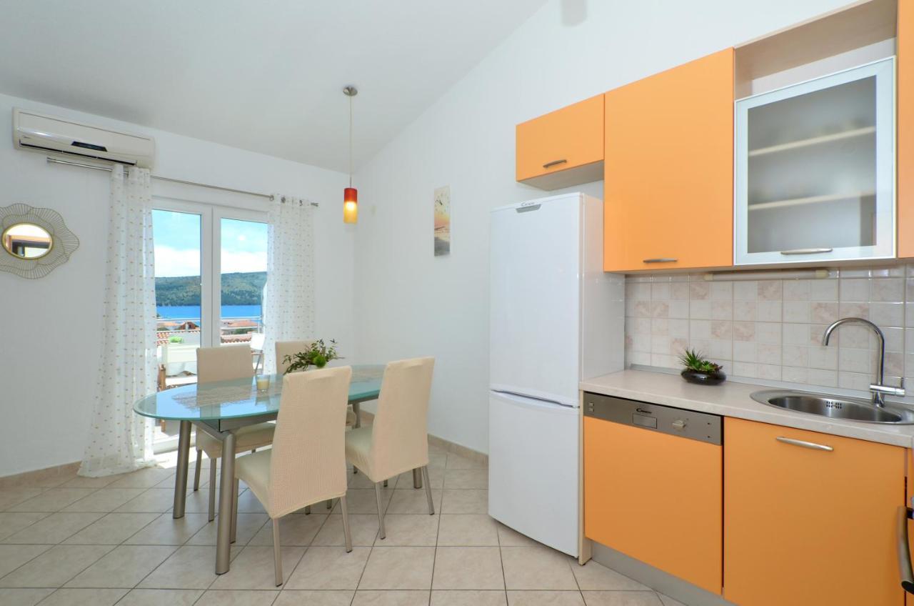 Apartments Vrania Seget Vranjica Bagian luar foto