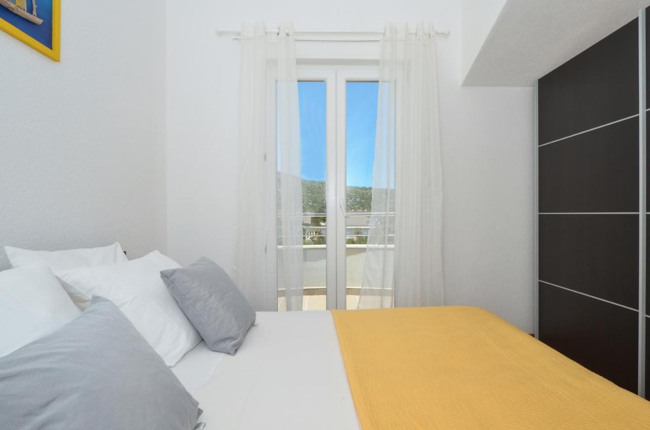 Apartments Vrania Seget Vranjica Bagian luar foto