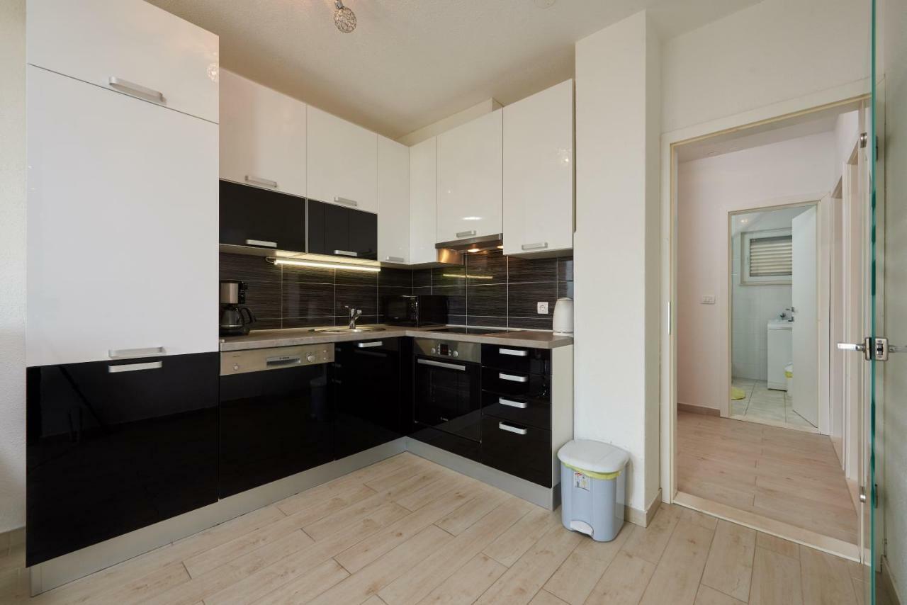 Apartments Vrania Seget Vranjica Bagian luar foto