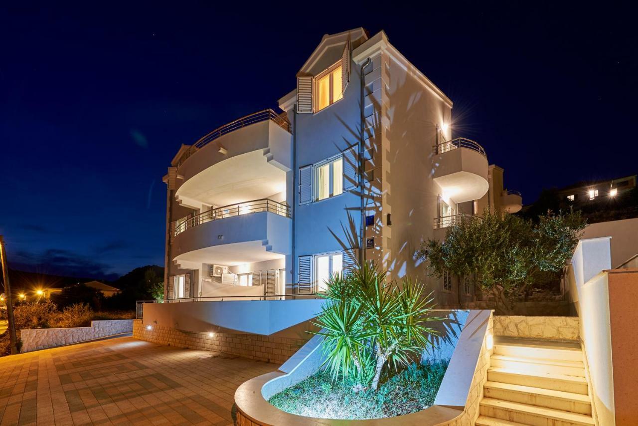 Apartments Vrania Seget Vranjica Bagian luar foto