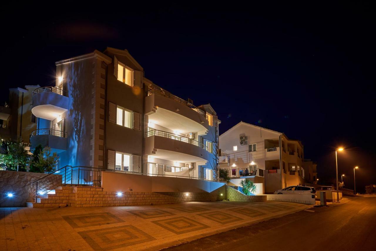 Apartments Vrania Seget Vranjica Bagian luar foto