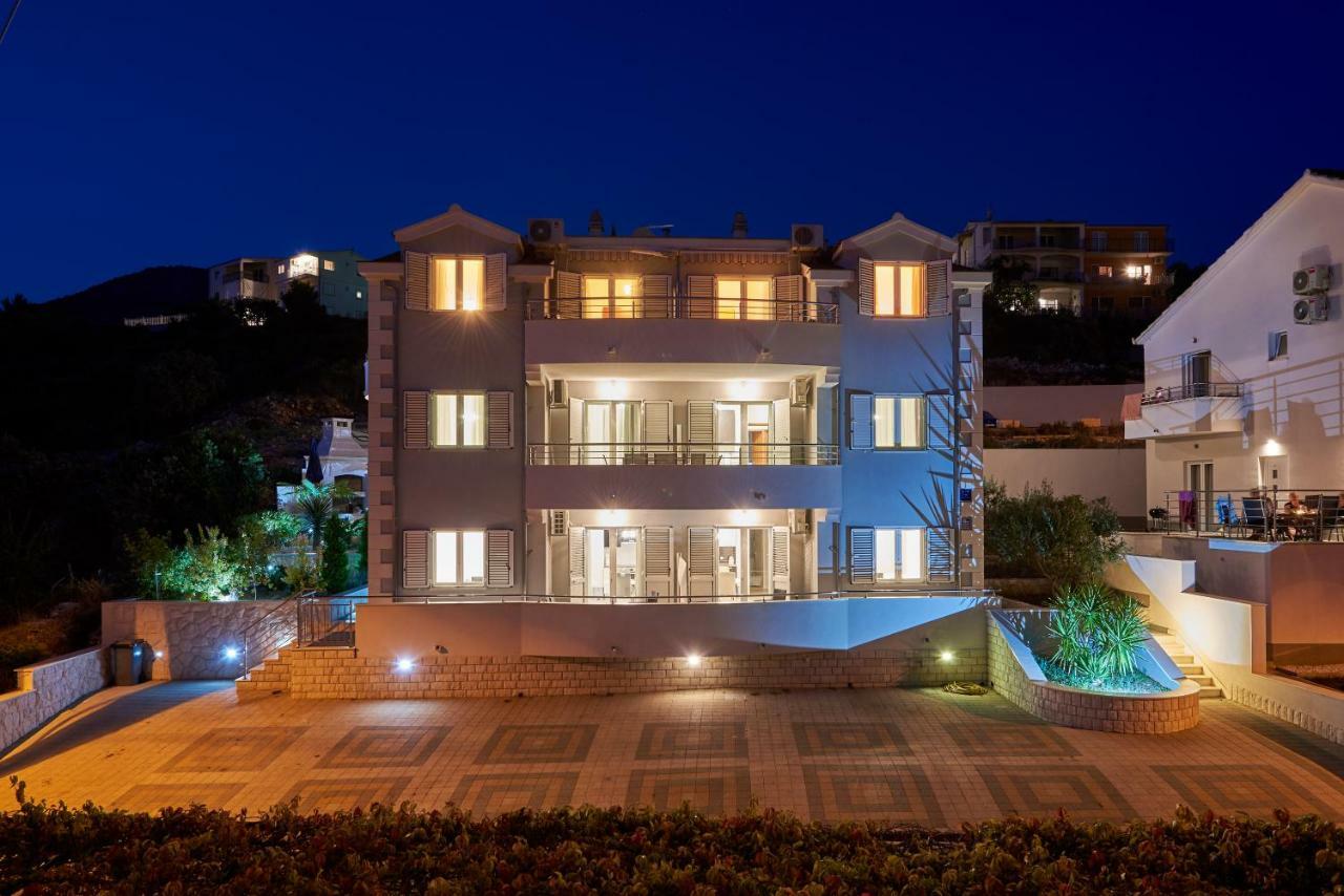 Apartments Vrania Seget Vranjica Bagian luar foto